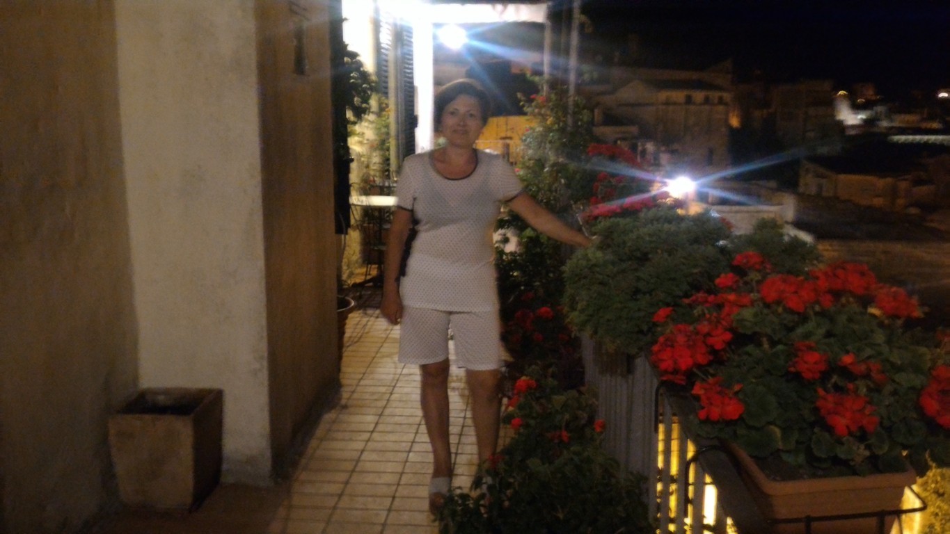 P_20160804_234550 .jpg